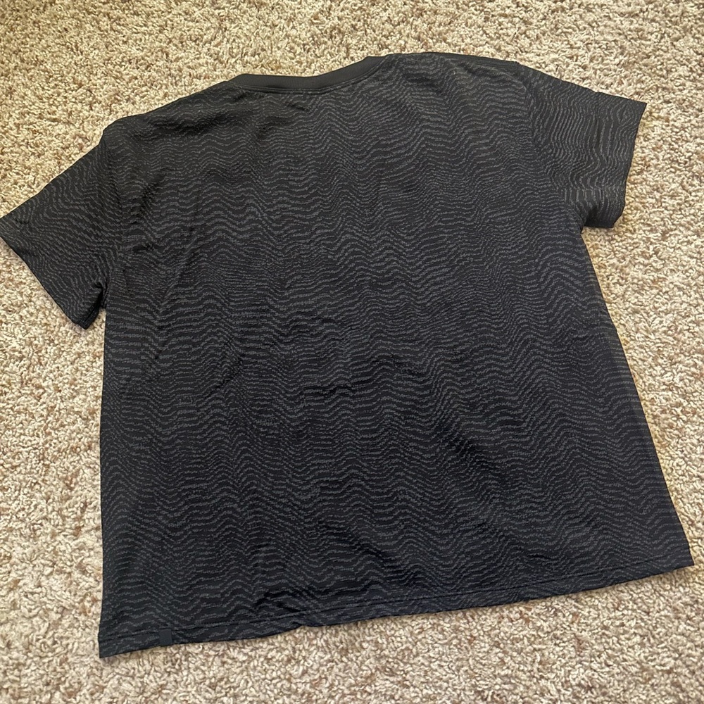 Lululemon shirt